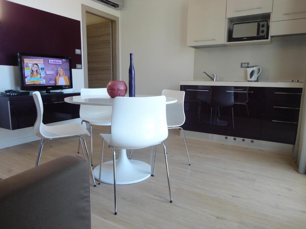 Bio Suites Pacinotti Бардолино Экстерьер фото