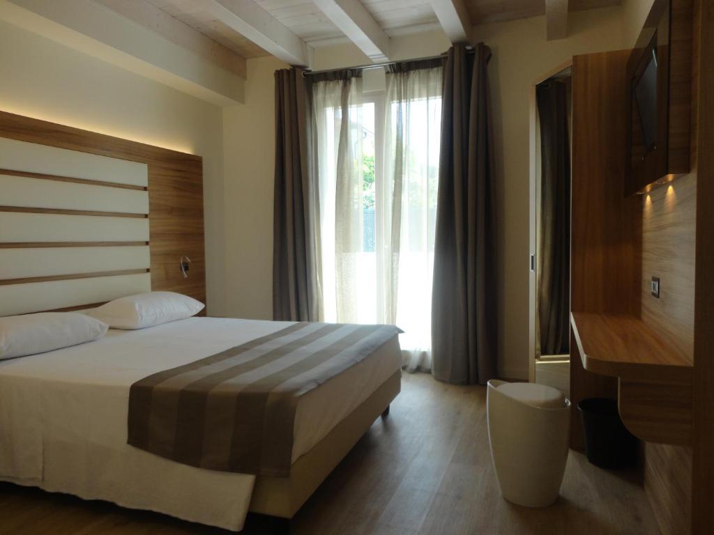 Bio Suites Pacinotti Бардолино Экстерьер фото